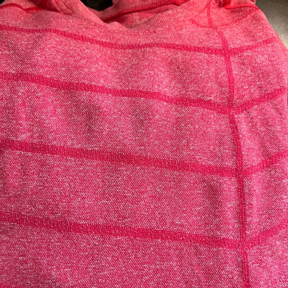 Oiselle Birds of a Feather Long Sleeve Running Top, W’s size Medium - Picture 9 of 9